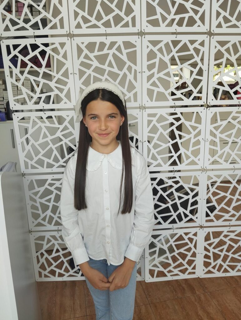 Descubre Nuestros Peinados y Maquillajes