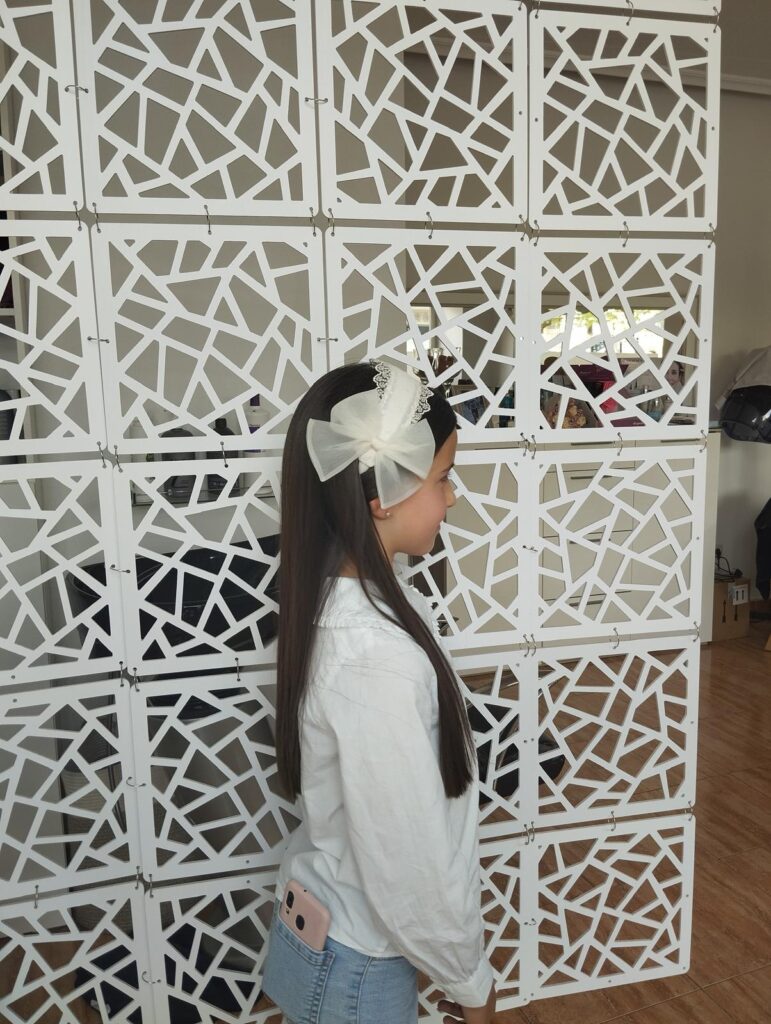 Descubre Nuestros Peinados y Maquillajes