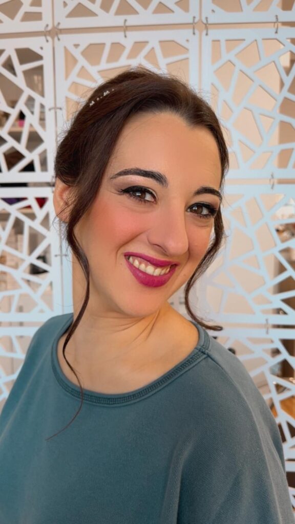 Maquillajes Espectaculares: Brilla con Lidia Peluquería